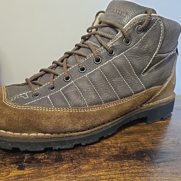 Schnee\'s Men\'s Sz 9 Mountain Daily Brown Insulated Boots Artic Grip SCW-918 MED